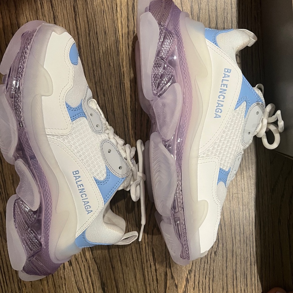 Balenciaga triple s light purple sole